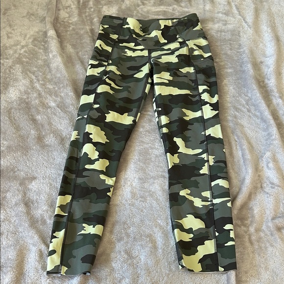 Lululemon fast and free high rise crop legging - Picture 1 of 7
